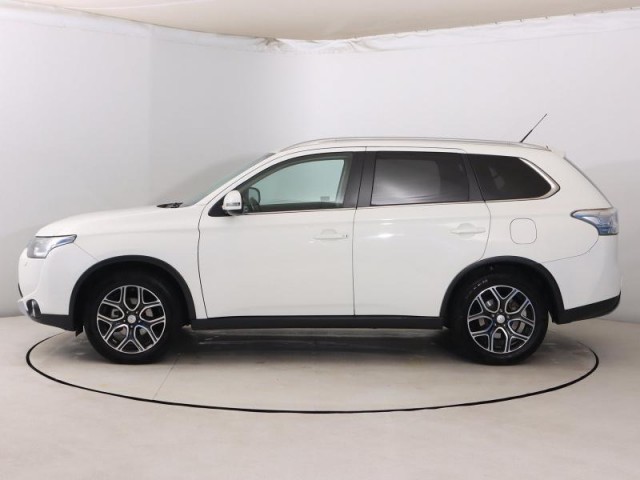 Mitsubishi Outlander  2.2 DI-D 