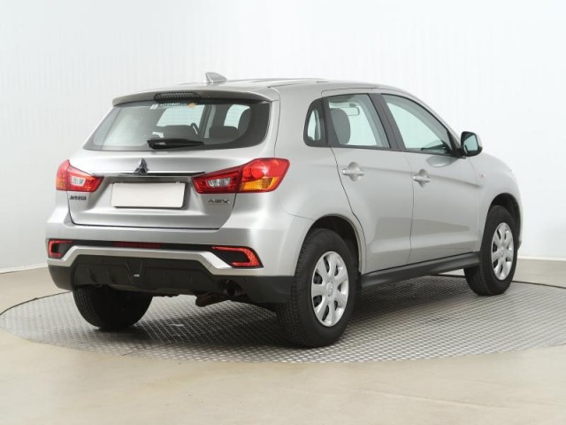 Mitsubishi ASX  1.6 MIVEC Inform