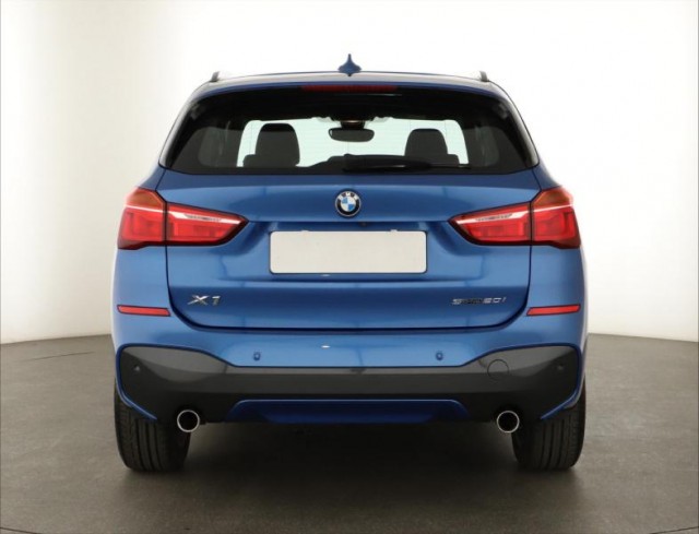 BMW X1  sDrive20i 