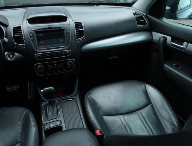 Kia Sorento  2.2 CRDi 