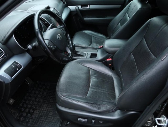 Kia Sorento  2.2 CRDi 