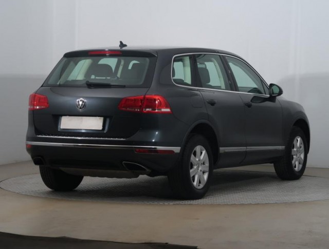 Volkswagen Touareg  3.0 TDI 
