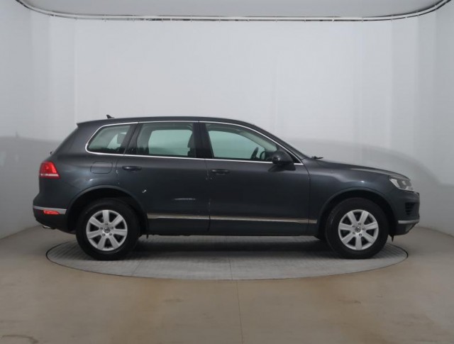 Volkswagen Touareg  3.0 TDI 