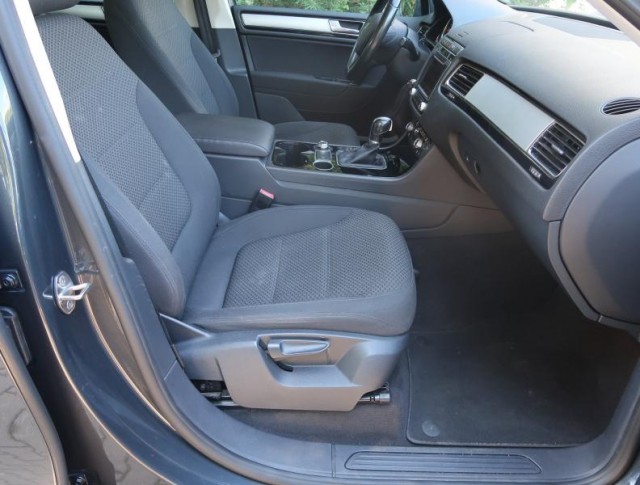 Volkswagen Touareg  3.0 TDI 