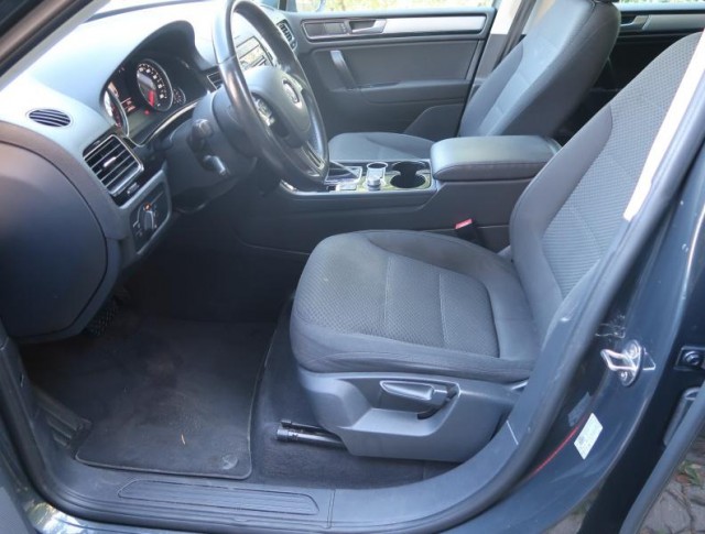 Volkswagen Touareg  3.0 TDI 