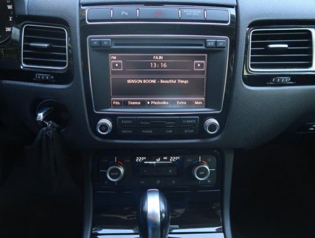 Volkswagen Touareg  3.0 TDI 