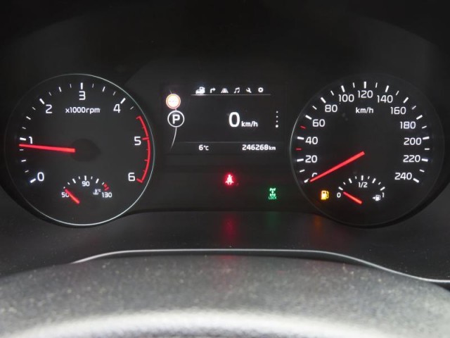 Kia Sportage  2.0 CRDi 