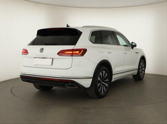 Volkswagen Touareg  3.0 TDI Elegance