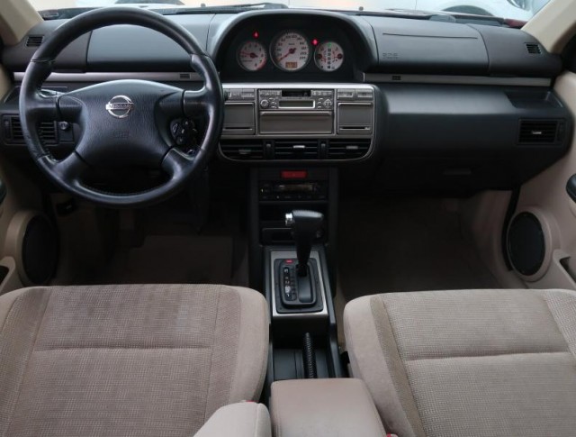 Nissan X-Trail  2.5 Acenta