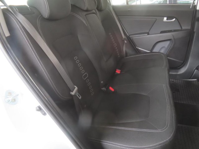 Kia Sportage  2.0 CRDi 