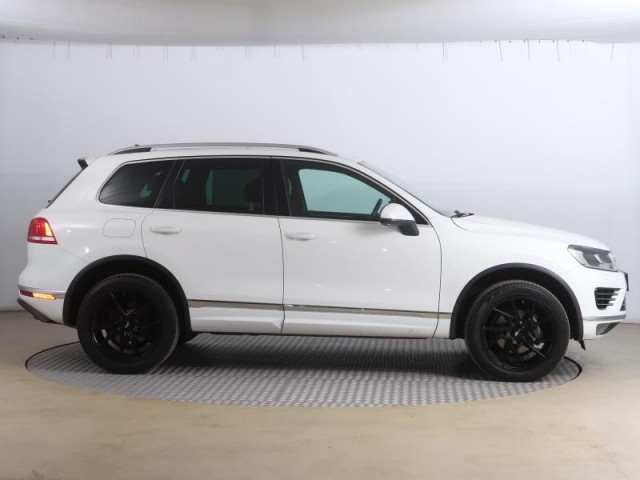 Volkswagen Touareg  3.0 TDI R-Line