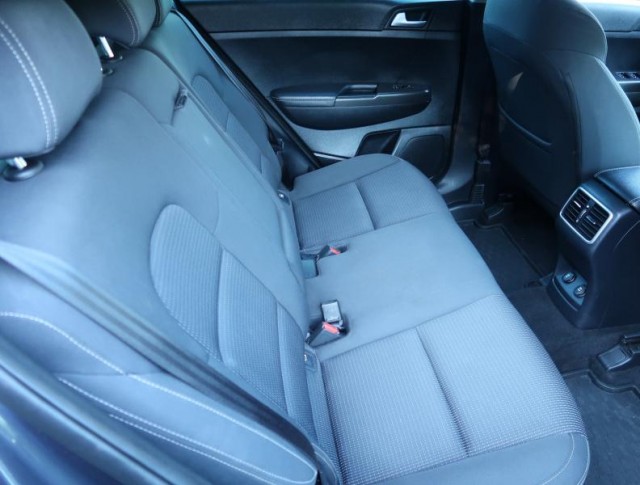 Kia Sportage  2.0 CRDi 