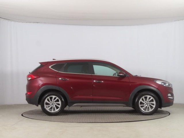 Hyundai Tucson  1.7 CRDi 