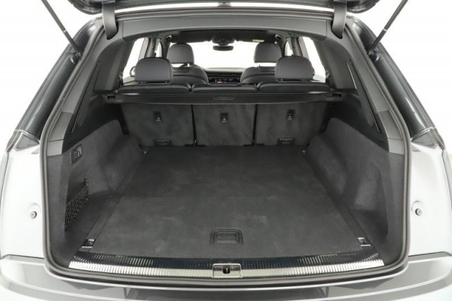 Audi Q7  50 TDI S-Line