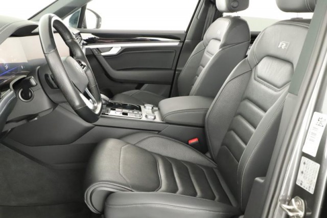 Volkswagen Touareg  3.0 TDI R-Line