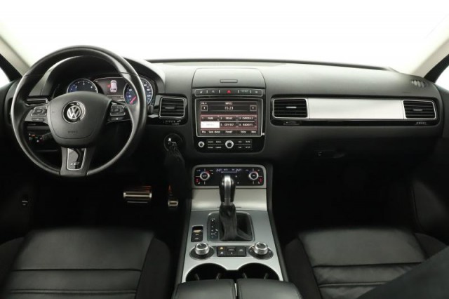 Volkswagen Touareg  3.0 TDI R-Line