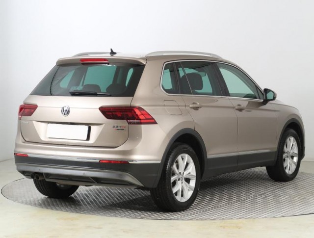 Volkswagen Tiguan  2.0 TDI 