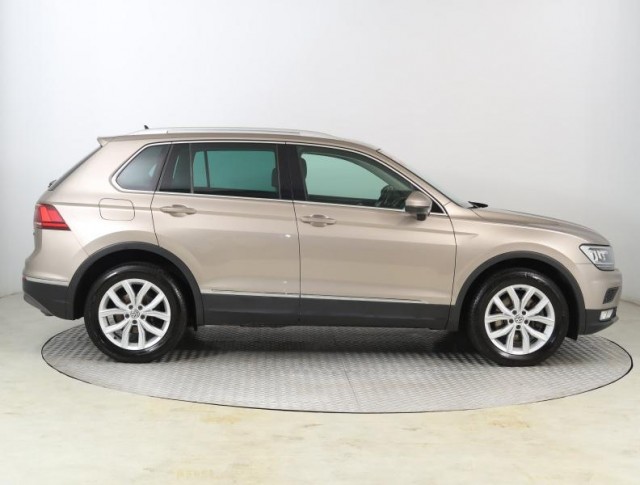 Volkswagen Tiguan  2.0 TDI 