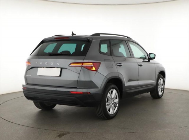 Škoda Karoq  1.5 TSI Fresh