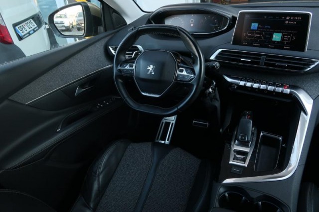 Peugeot 3008  1.2 PureTech 