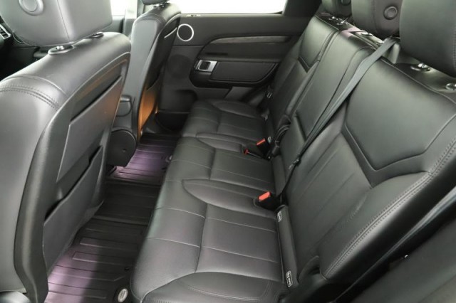 Land Rover Discovery  SDV6 