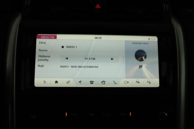 Land Rover Discovery  SDV6 