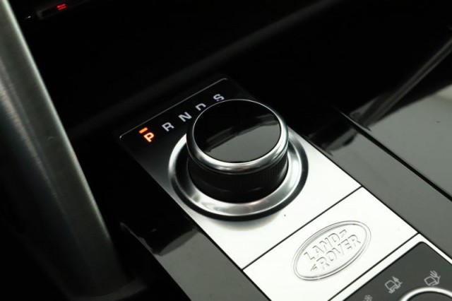 Land Rover Discovery  SDV6 