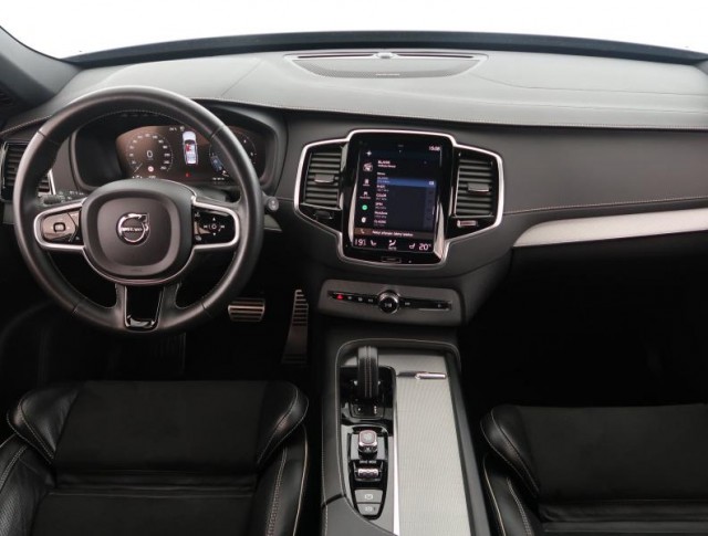 Volvo XC90  B5 AWD R-Design