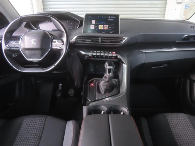 Peugeot 3008  1.2 PureTech 