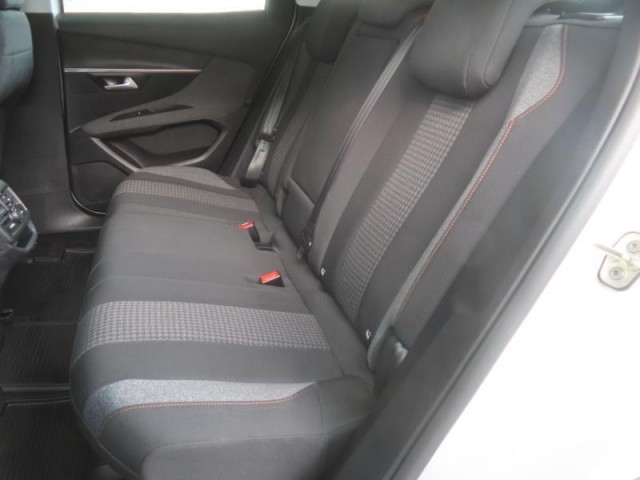 Peugeot 3008  1.2 PureTech 