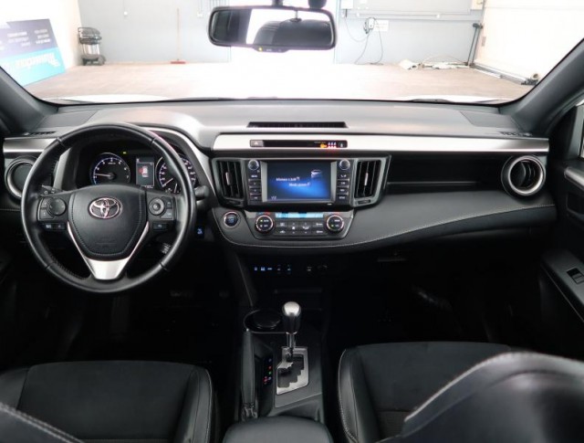 Toyota RAV 4  2.0 VVT-i 