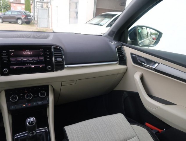 Škoda Karoq  1.5 TSI Style