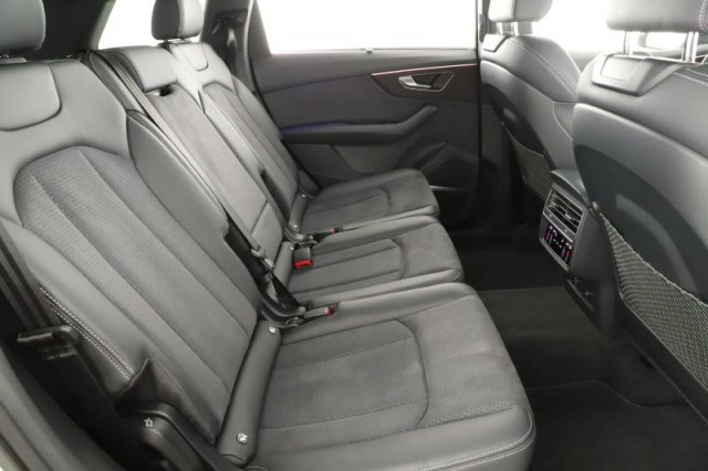 Audi Q7  50 TDI S-Line