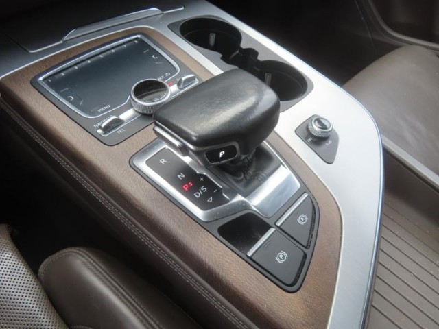 Audi Q7  3.0 TDI 
