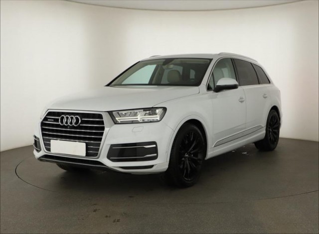 Audi Q7  3.0 TDI 