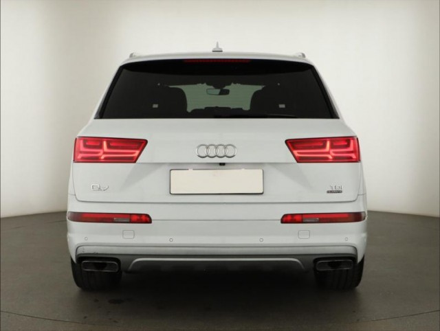 Audi Q7  3.0 TDI 