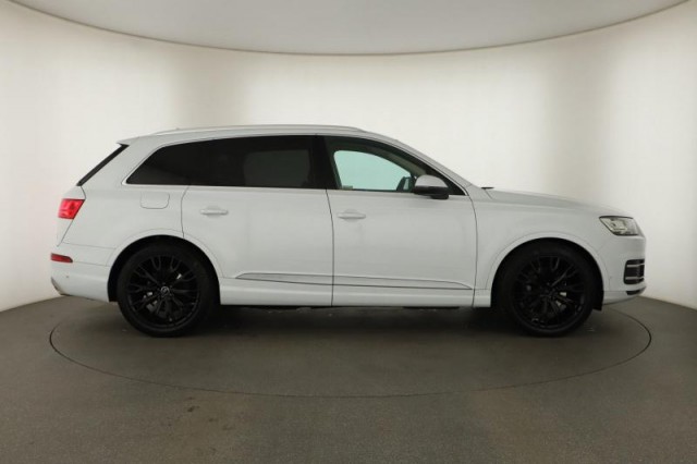 Audi Q7  3.0 TDI 