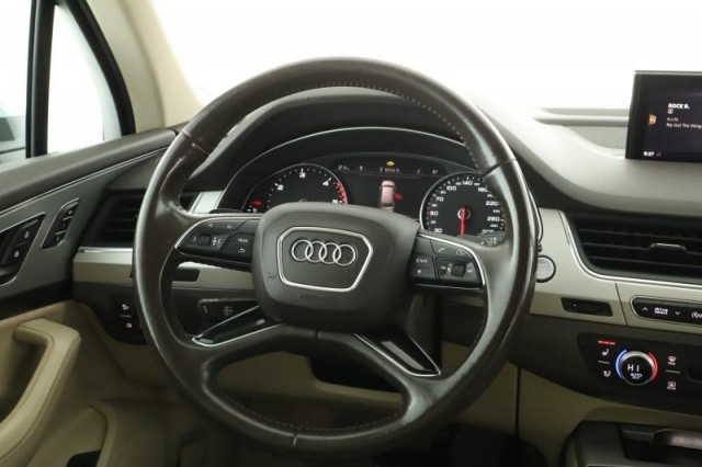 Audi Q7  3.0 TDI 