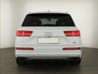 Audi Q7  3.0 TDI 