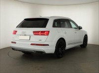Audi Q7  3.0 TDI 
