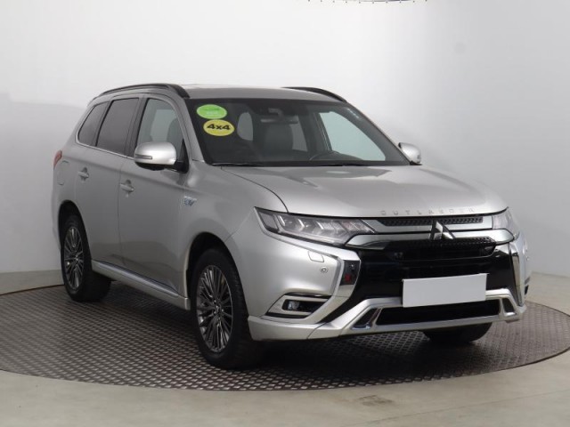 Mitsubishi Outlander  2.4 PHEV 