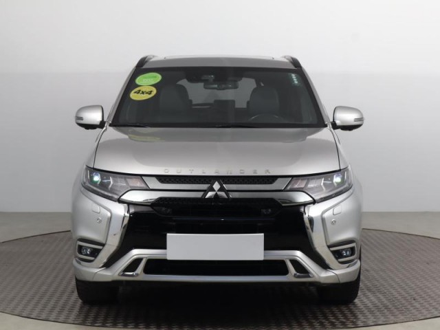 Mitsubishi Outlander  2.4 PHEV 