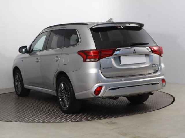 Mitsubishi Outlander  2.4 PHEV 