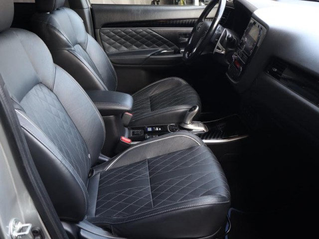 Mitsubishi Outlander  2.4 PHEV 