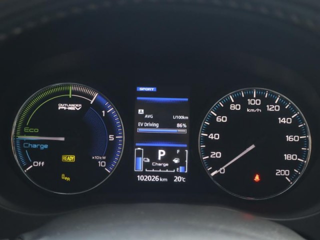 Mitsubishi Outlander  2.4 PHEV 