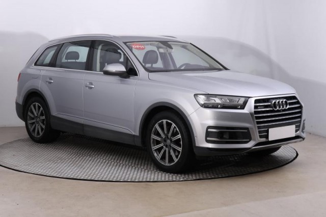 Audi Q7  3.0 TDI 