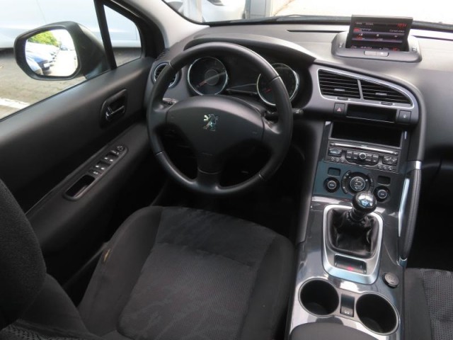 Peugeot 3008  2.0 HDi 