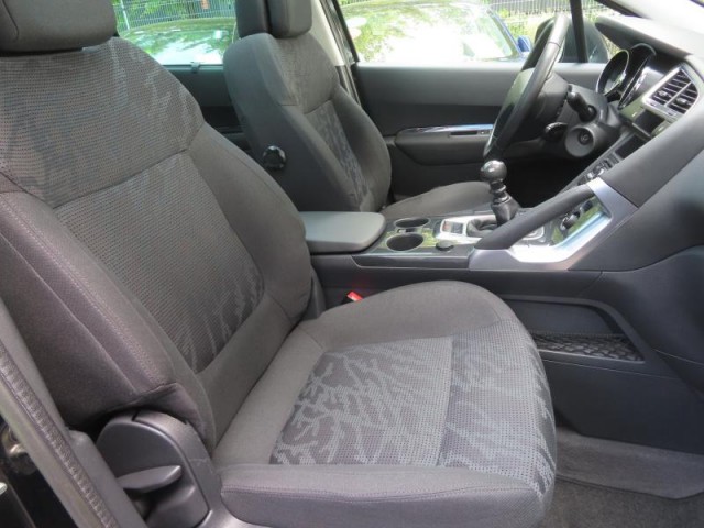 Peugeot 3008  2.0 HDi 