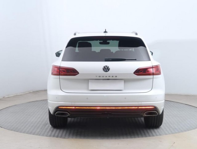 Volkswagen Touareg  3.0 TDI R-Line