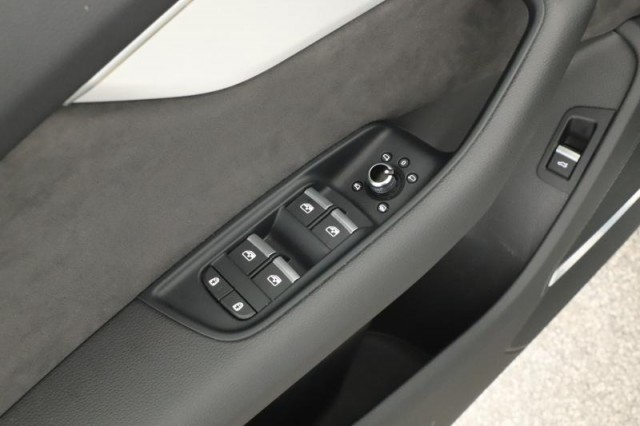 Audi Q7  50 TDI S-Line